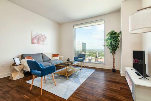 Apartamento Elegant 2br Condo With Sky Pool By Cozysuites