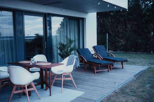 Apartamento Seeblick & Terrasse! Moderne Ferienwohnung 96qm
