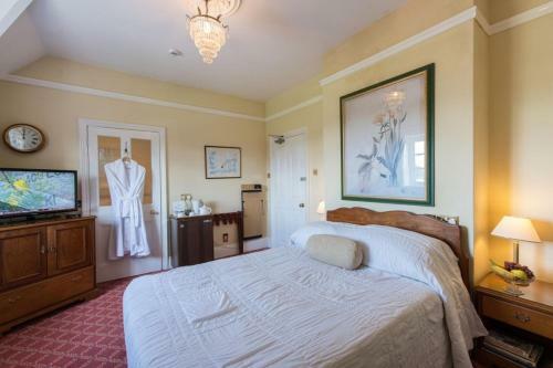 The Old Vicarage Hotel & Restaurant