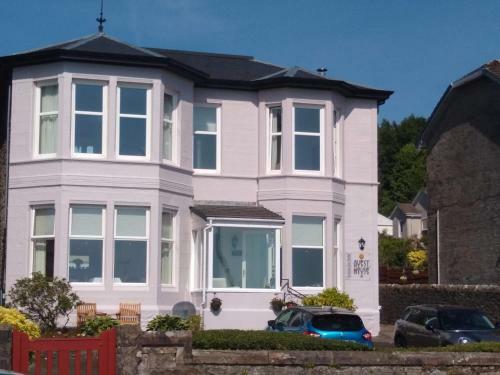 Hostal Douglas Park Guest House