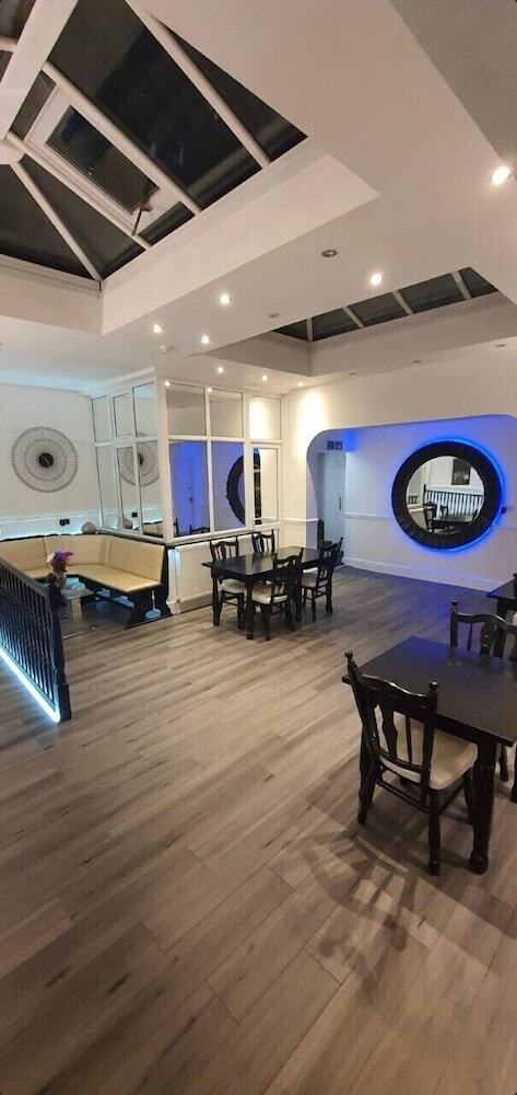 Hostal Charnwood Lodge