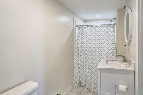 Apartamento Charming Bridgeton Condo About 2 Mi To Long Lake!