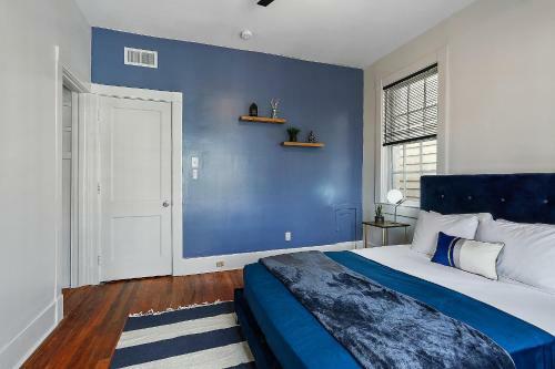 Apartamento Carondelet Street Lux Condos