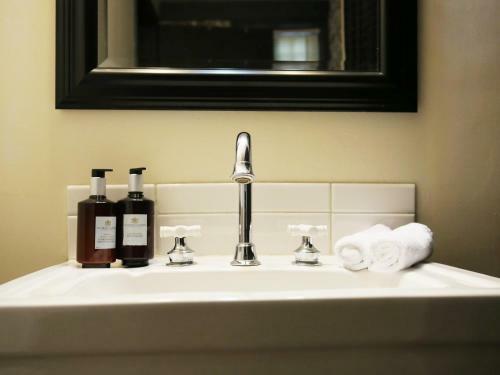 Bed & Breakfast Canal Street Inn