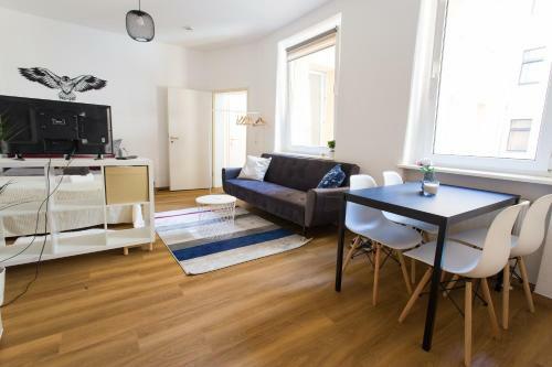 Full House Studios - Hawk Apartment - Netflix, Wifi Inkl