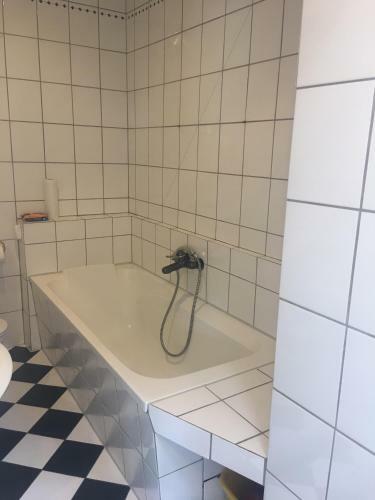 Apartment Am Friedrich Ebert Park Mit �ber 100qm Wohnfl�che