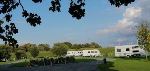 Mietwohnwagen Auf Dem Campingplatz Westerkoog Bei B�sum