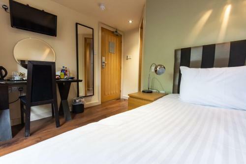 Legacy Great Hallingbury Manor Hotel