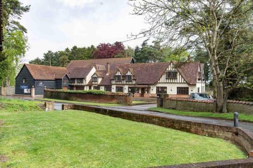 Legacy Great Hallingbury Manor Hotel
