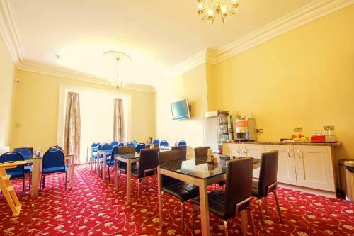 Hostal Edgerton Guest House