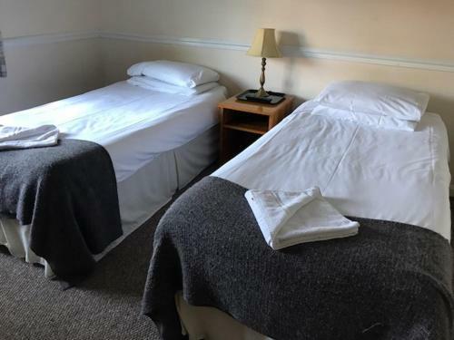 Hostal The Admirals Inn Guest House