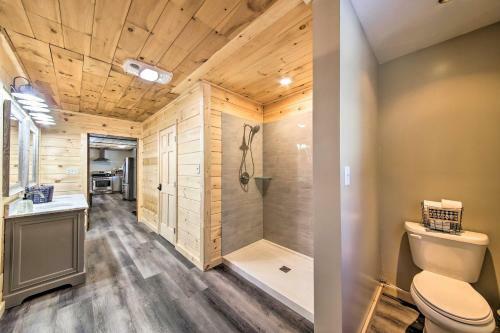 Gorgeous Cabin-style Home Near Rangeley Lake!