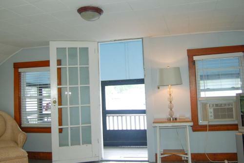 Bayview Cottages & Retreats