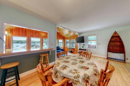 Bayview Cottages & Retreats