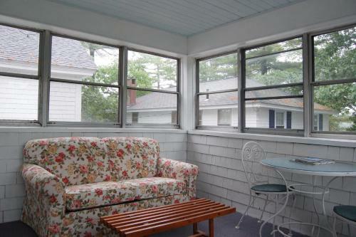 Bayview Cottages & Retreats