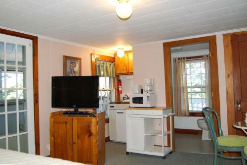 Bayview Cottages & Retreats