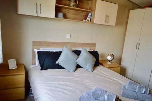 Stunning Luxury 6 Berth Caravan Tattershall Lakes
