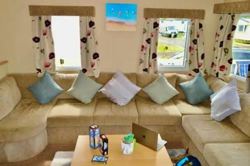 Stunning Luxury 6 Berth Caravan Tattershall Lakes