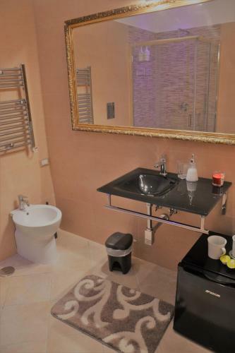 Hostal Domus Sanfelice Suite