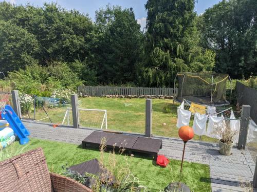 Beautiful Large 4-bed House Close To Celtic Manor