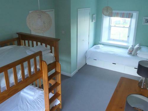 Charming Cottage In North Berwick With Sea Views