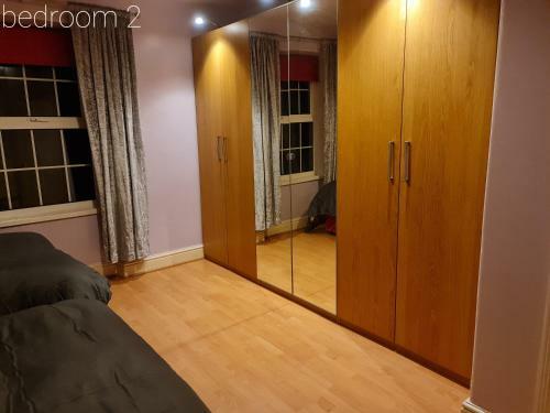 Stunning Sea View Immaculate 4-bed Family House