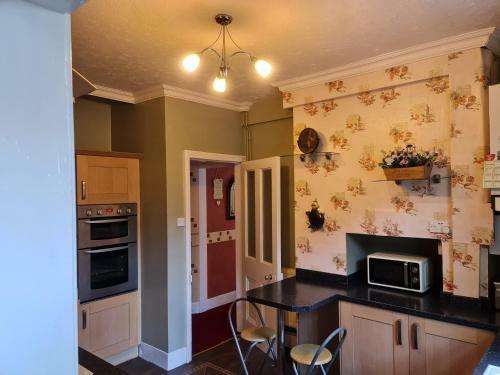 Stunning Sea View Immaculate 4-bed Family House
