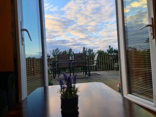 Stunning Sea View Immaculate 4-bed Family House