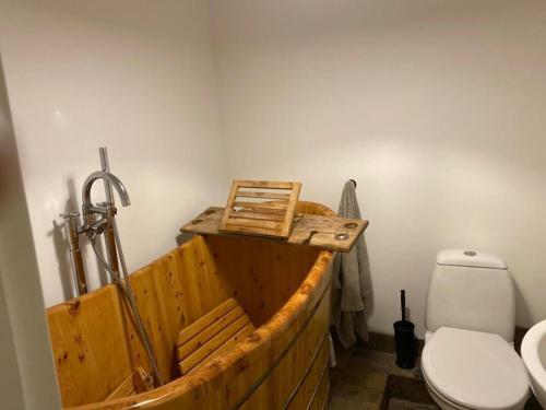 2-bed Cottage In In Welsh Valley Nr Swansea