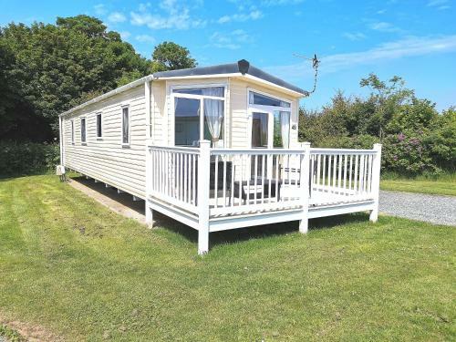 Static Caravan Hire Sand Le Mere Holiday Village