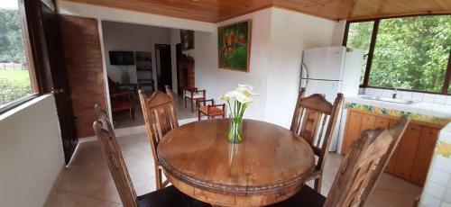 Hacienda Moncora Caba�a Lago P2