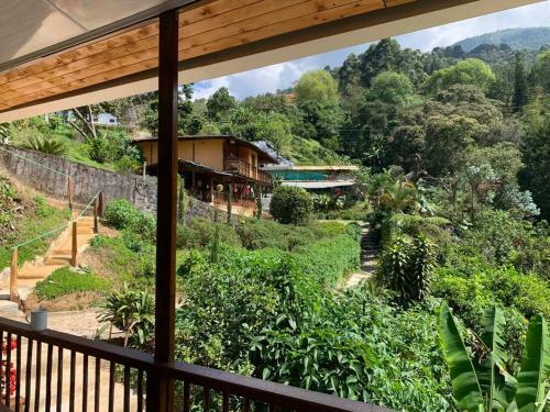 Caba�a Campestre Cerca A Ecoparque El Salado, Envigado.