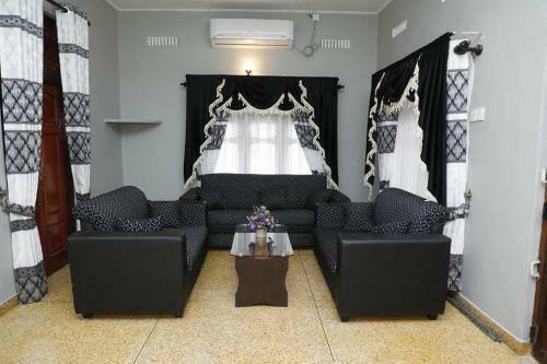Singa Akham Guest Houses