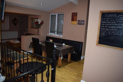 Hotel Coastal Park Accommodation & Grill