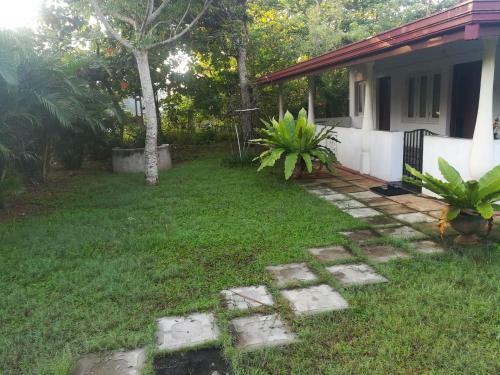 Anura Home Stay