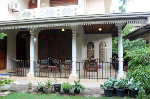 Anura Home Stay