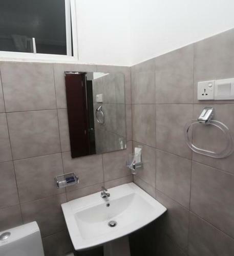 Kings Gate Airport Transit Hotel