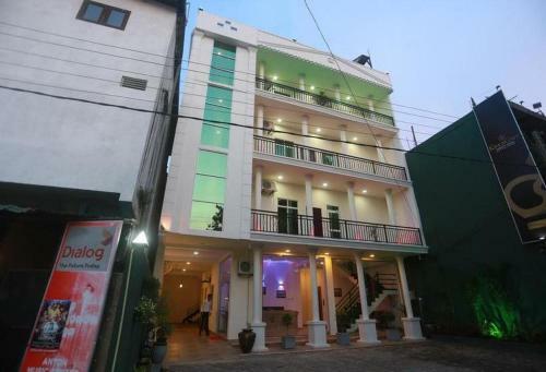 Kings Gate Airport Transit Hotel