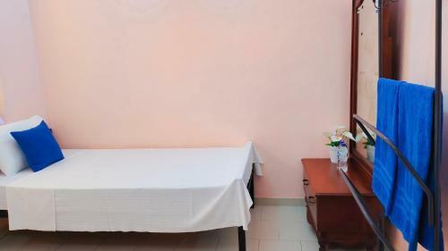 Hostal Airport Residence Inn