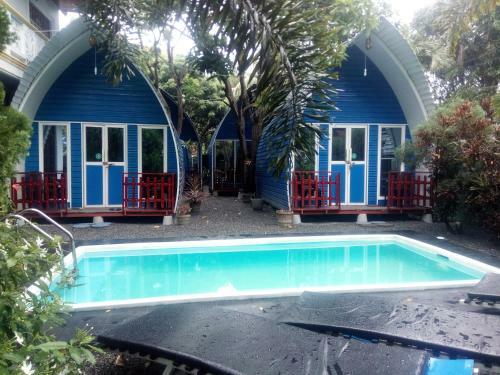 Hostal Airport Residence Inn