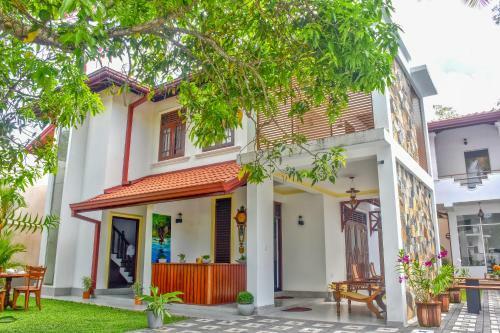 Hostal Villa De White Sambur