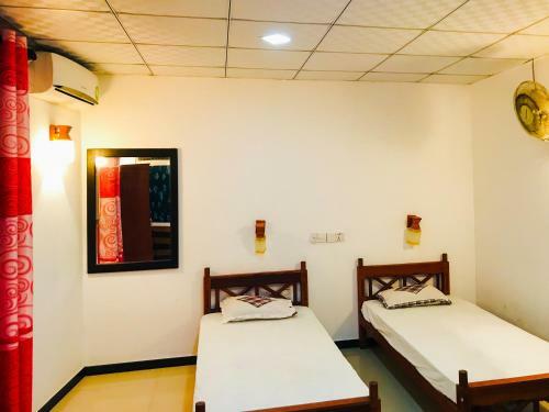 Bed & Breakfast Hotel B&p Hikkaduwa