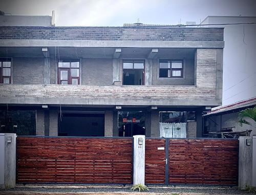 Hostal Morava Beach Court