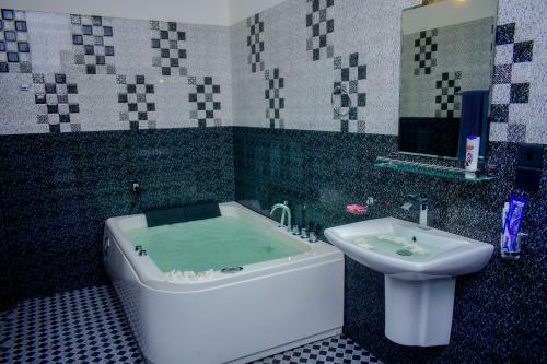 Hostal The Green Lagoon Villa