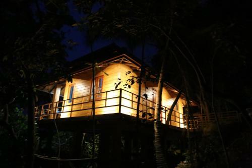 Treehouse Villas Hikkaduwa