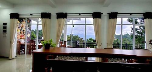 Albergue Hotel Kandy Jazz