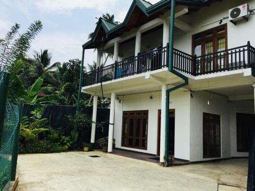 Ray-kos Holiday Home