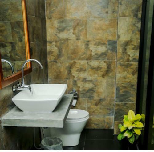 Hostal Kings Marine Sk Town