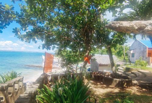 Hotel Warren's Beach Resort San Remigio