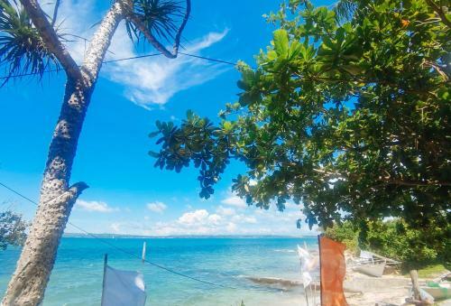 Hotel Warren's Beach Resort San Remigio